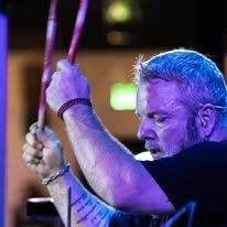 Ron Dickum performing